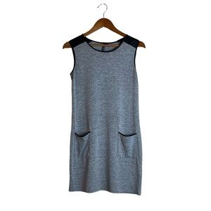 La‎ Classe Couture grey knit sleeveless dress. Size small